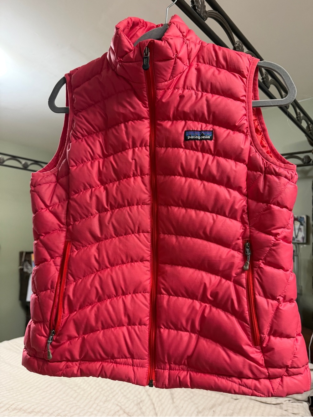 Patagonia Women’s M
Pink Quilted Insulated Vest